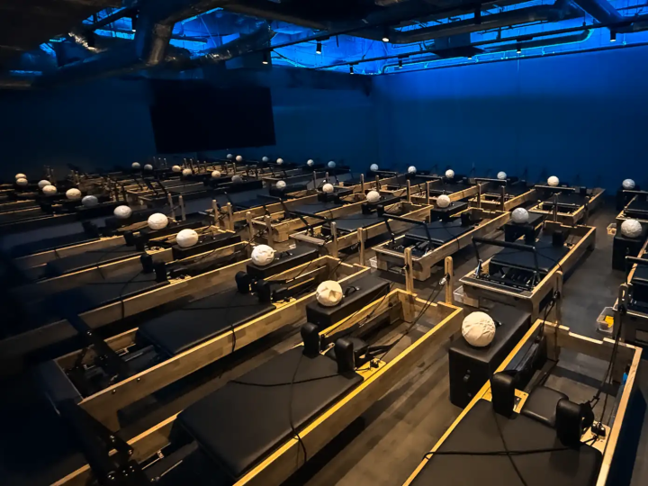 あざみ野店｜暗闇フィットネス FEELCYCLE｜あざみ野駅