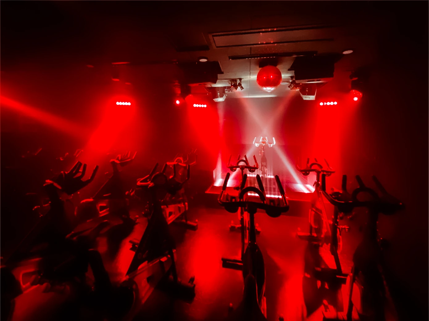 FEELCYCLE 五反田 スタジオ写真