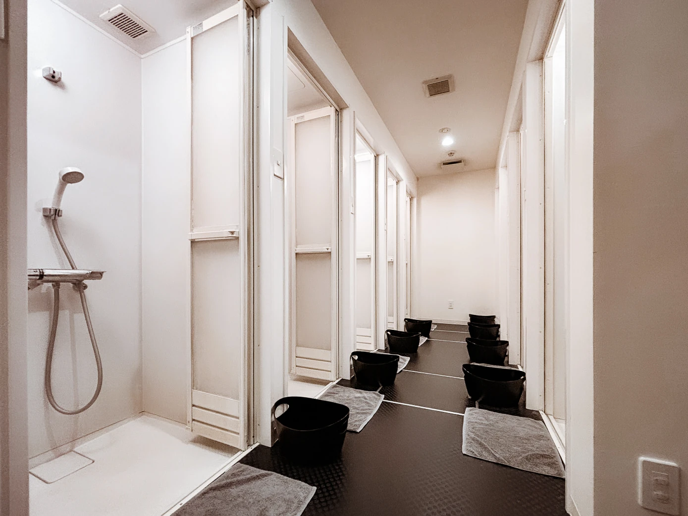 柏店｜暗闇フィットネス FEELCYCLE｜柏駅