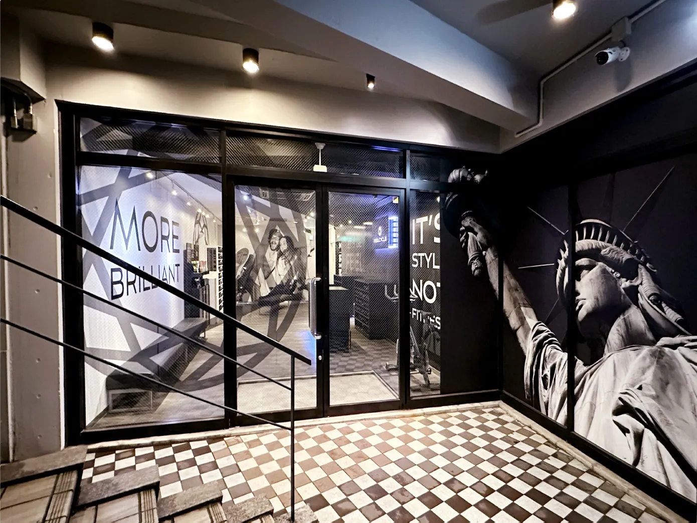 町田店｜暗闇フィットネス FEELCYCLE｜町田駅