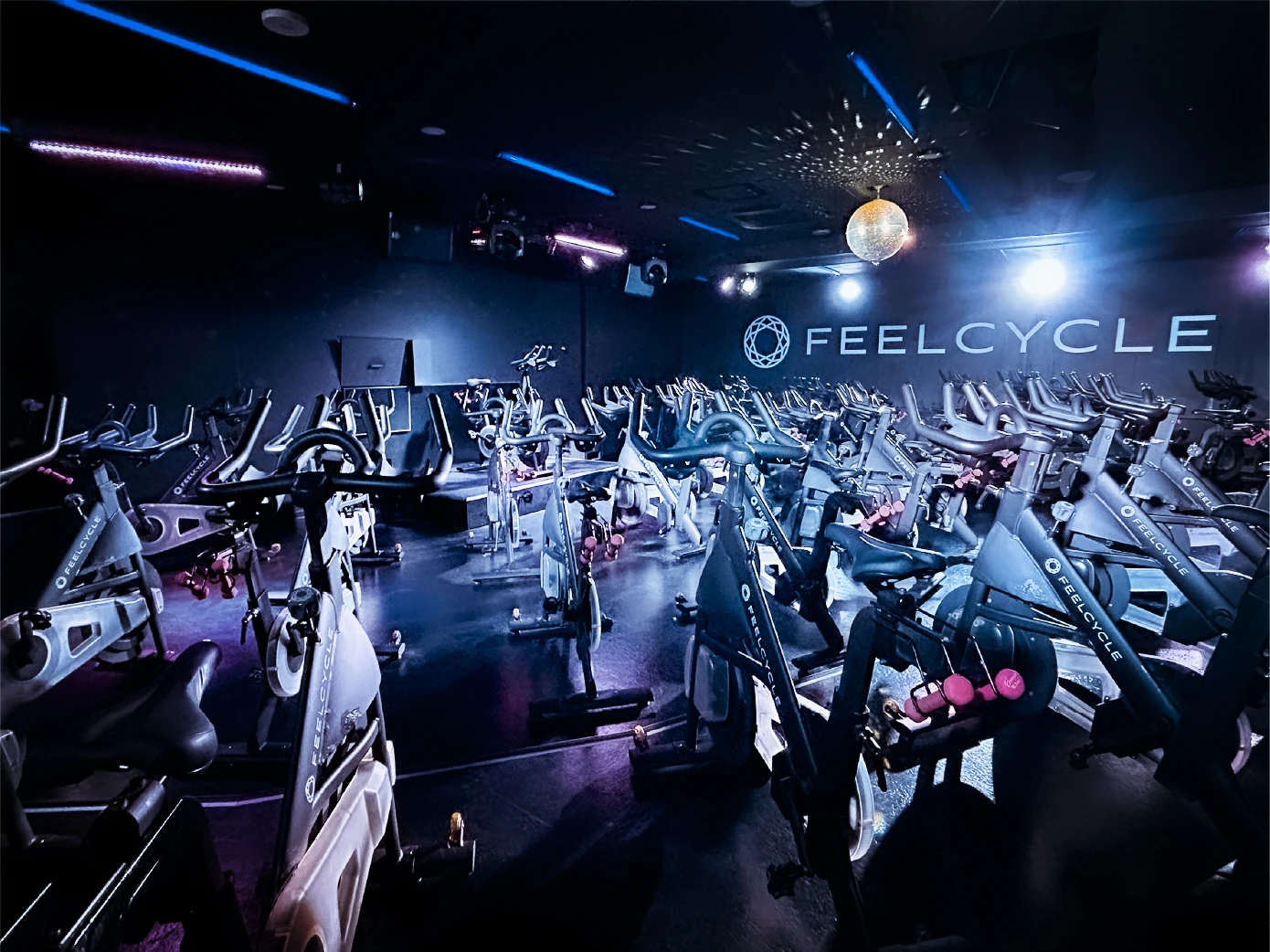 FEELCYCLE 渋谷 スタジオ写真