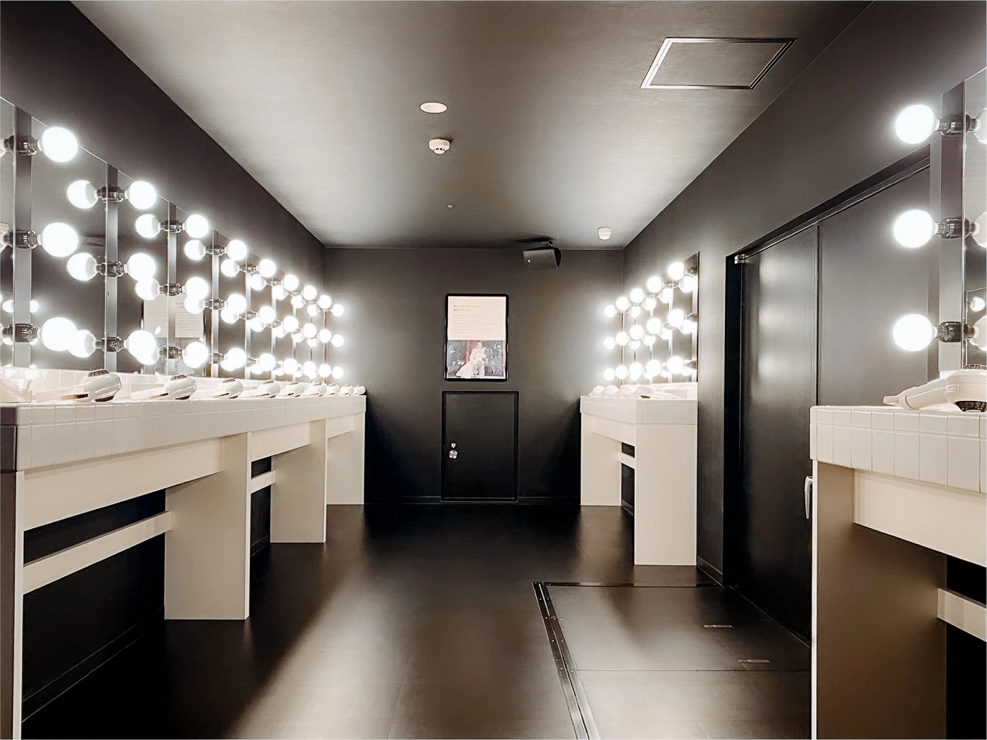 札幌店｜暗闇フィットネス FEELCYCLE｜大通駅、西4丁目駅