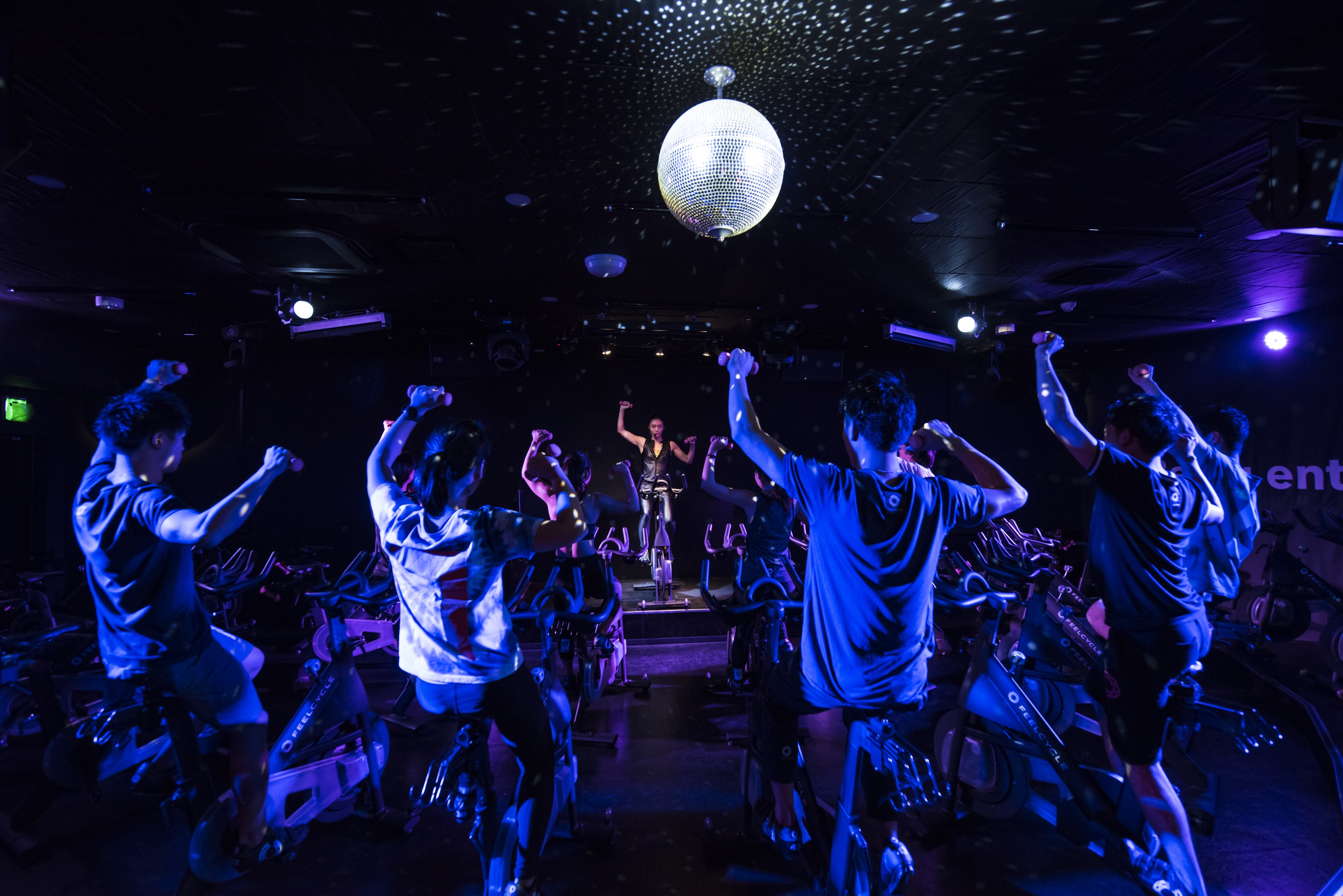 FEELCYCLE 8th ANNIVERSARY【FEELCYCLE8周年】 | PRESENT